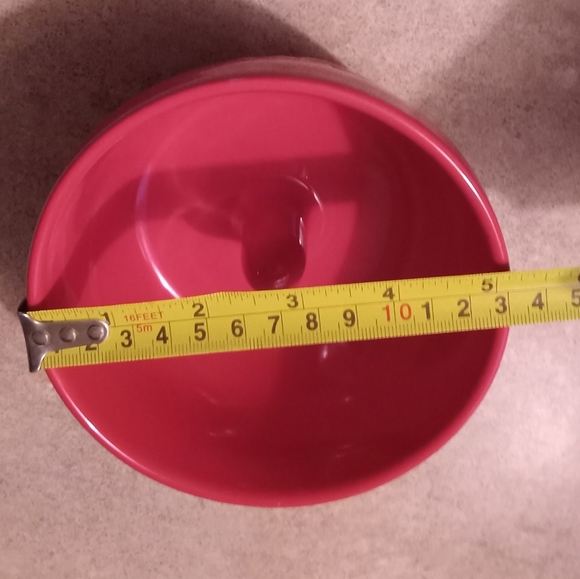 Gooseberry Patch Red Round Ceramic Baking Dish Measurements are In pictures - Picture 4 of 7